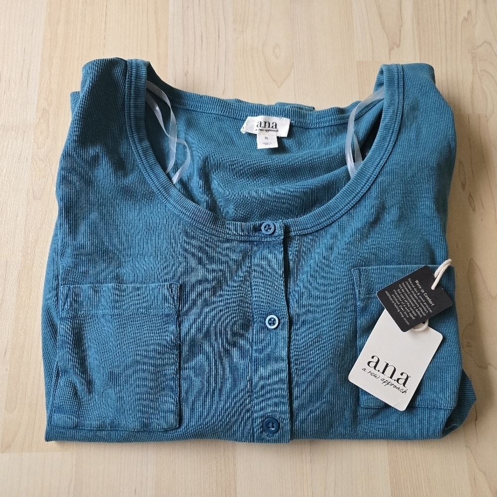 ANA Ribbed Full Button Top Size XL NWT
